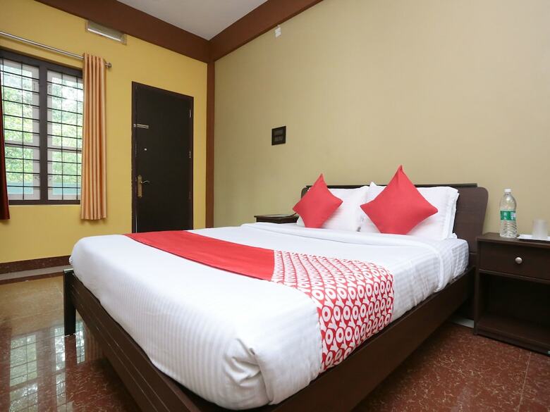 Hotel Oyo 10387 Edakkal Holiday Home