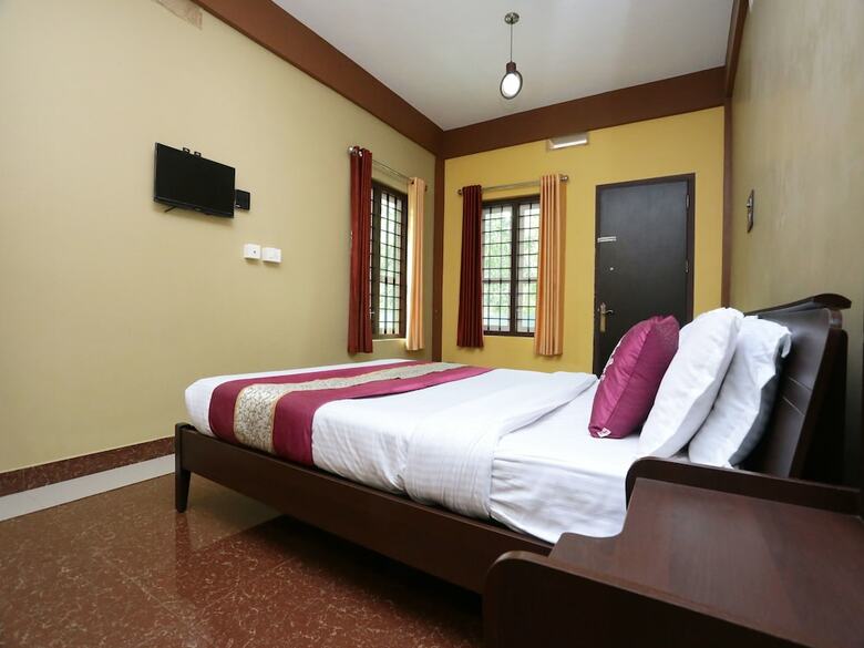 Hotel Oyo 10387 Edakkal Holiday Home
