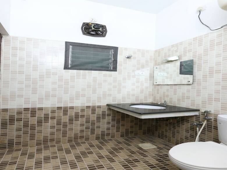 Hotel Oyo 20004 Silverkey Kodambakkam