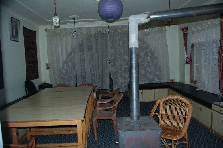 Hotel Calm Holiday Inn