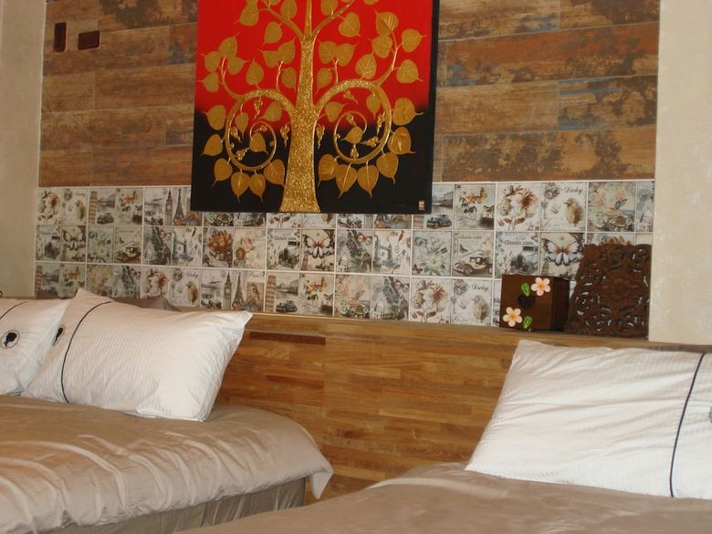 Hotel Home & Teak Homestay