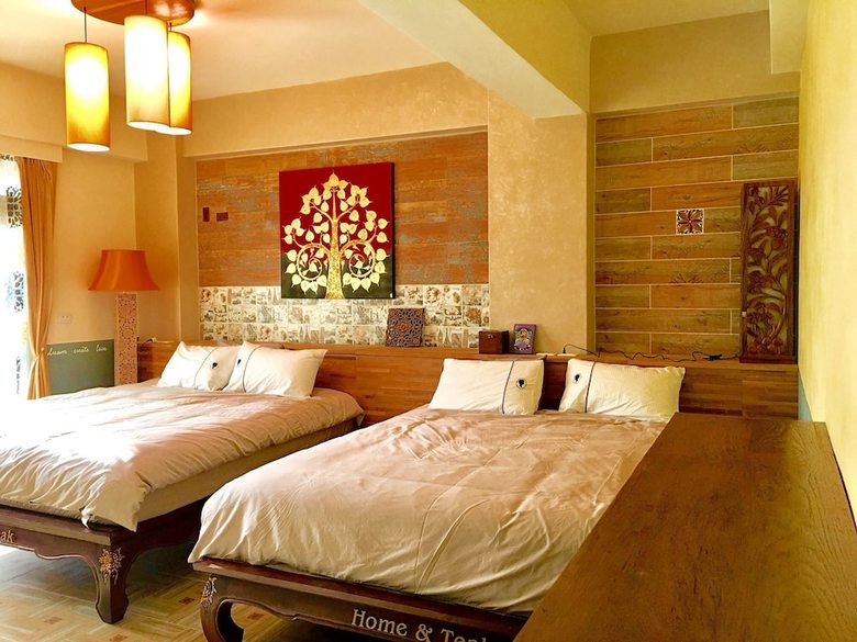Hotel Home & Teak Homestay