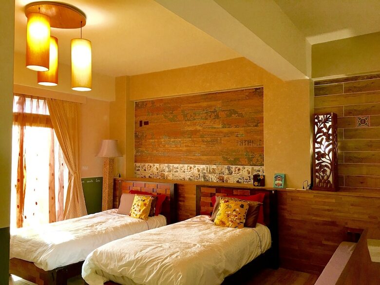 Hotel Home & Teak Homestay