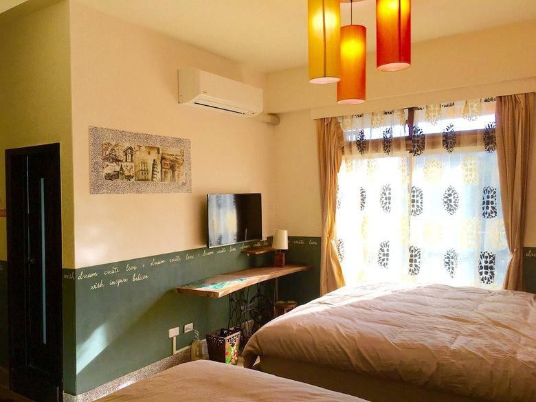 Hotel Home & Teak Homestay
