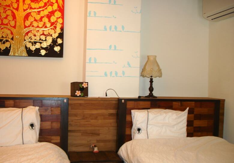 Hotel Home & Teak Homestay