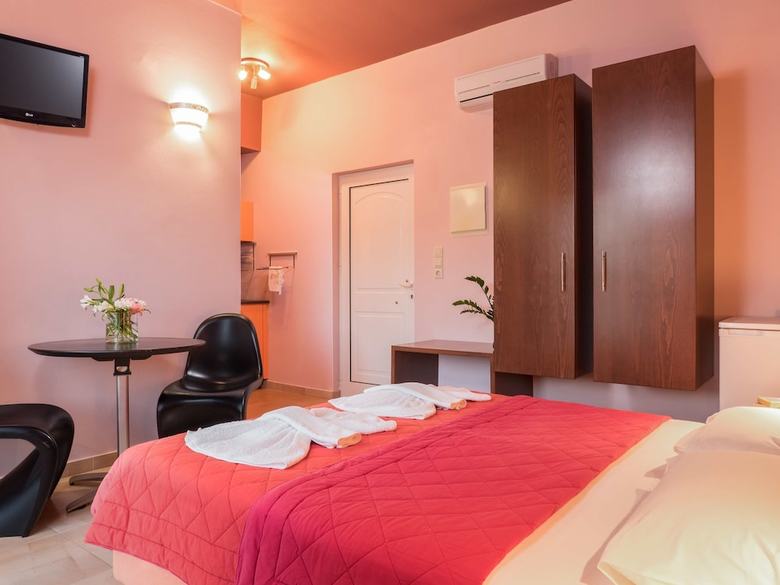 Hotel Petritos Rooms And Studios