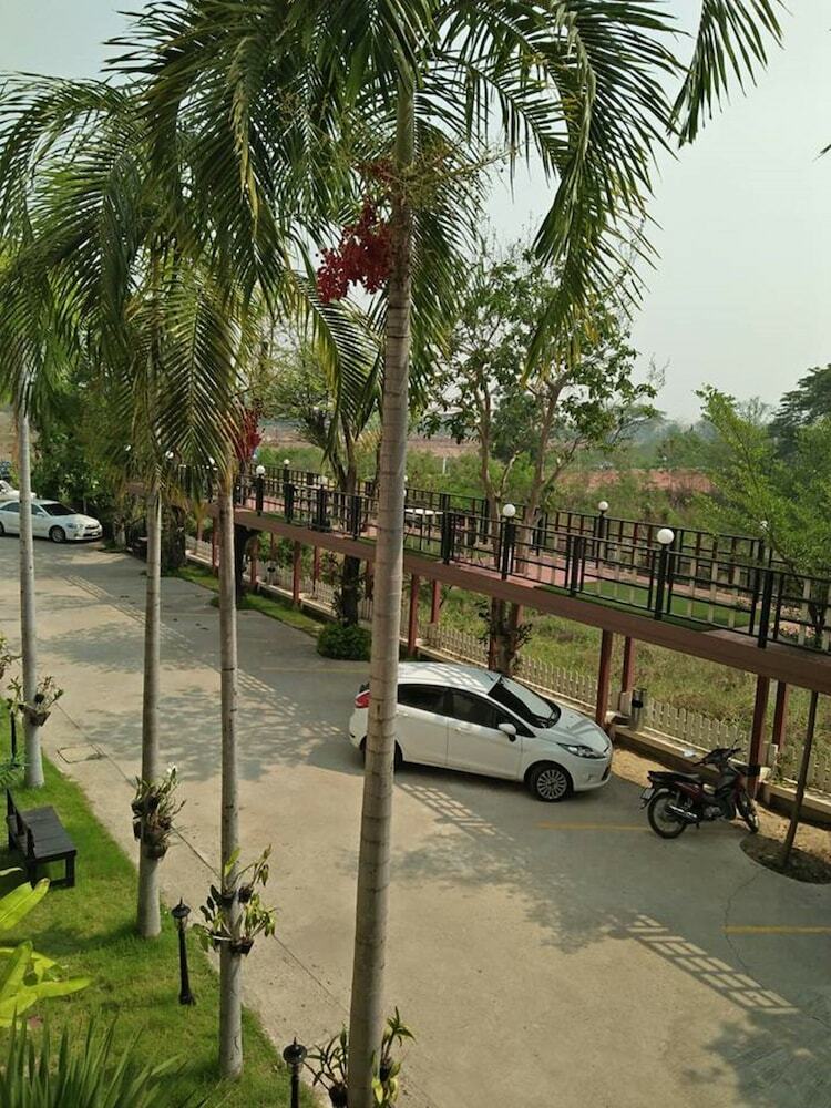 Subpaisarn Hotel