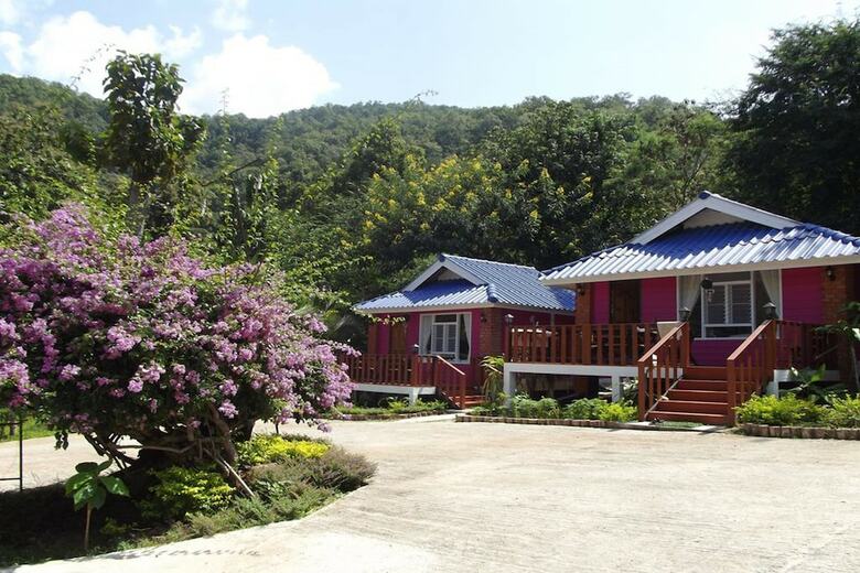 Hotel Phuchomjan Resort
