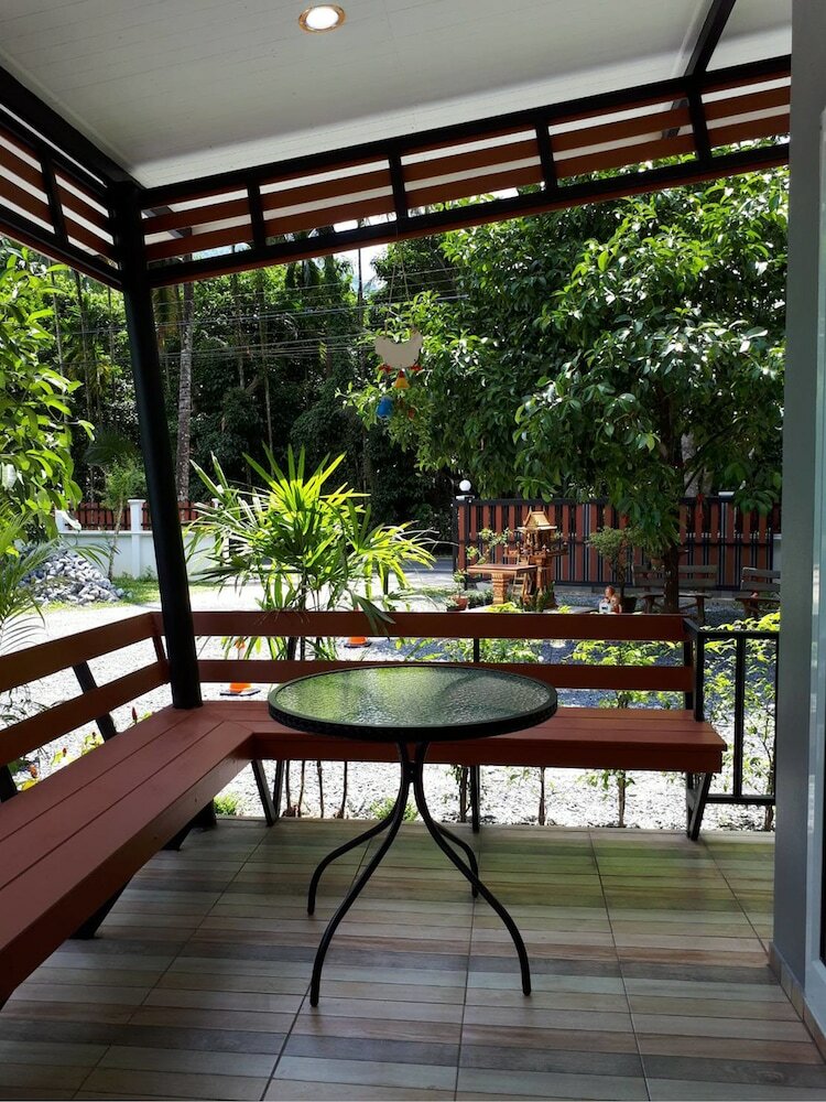 Hotel Baan Bhuriwat Kiriwong