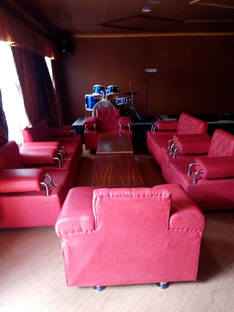 Hotel Savannah Lodge Nguluni