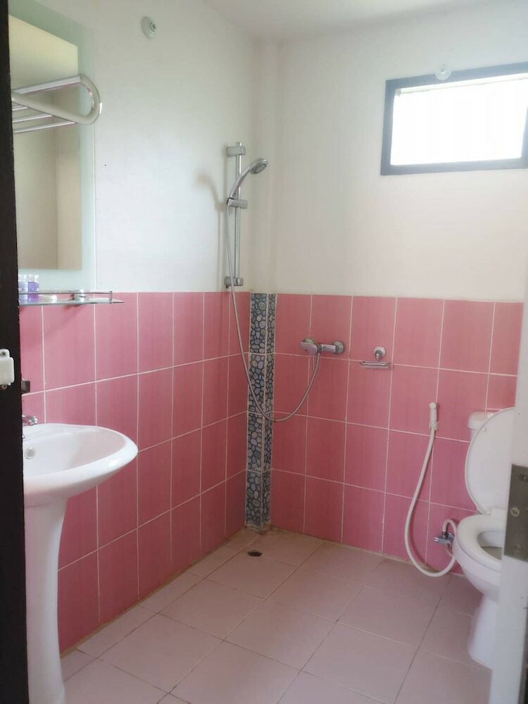 Hotel Mine Boxes Resort