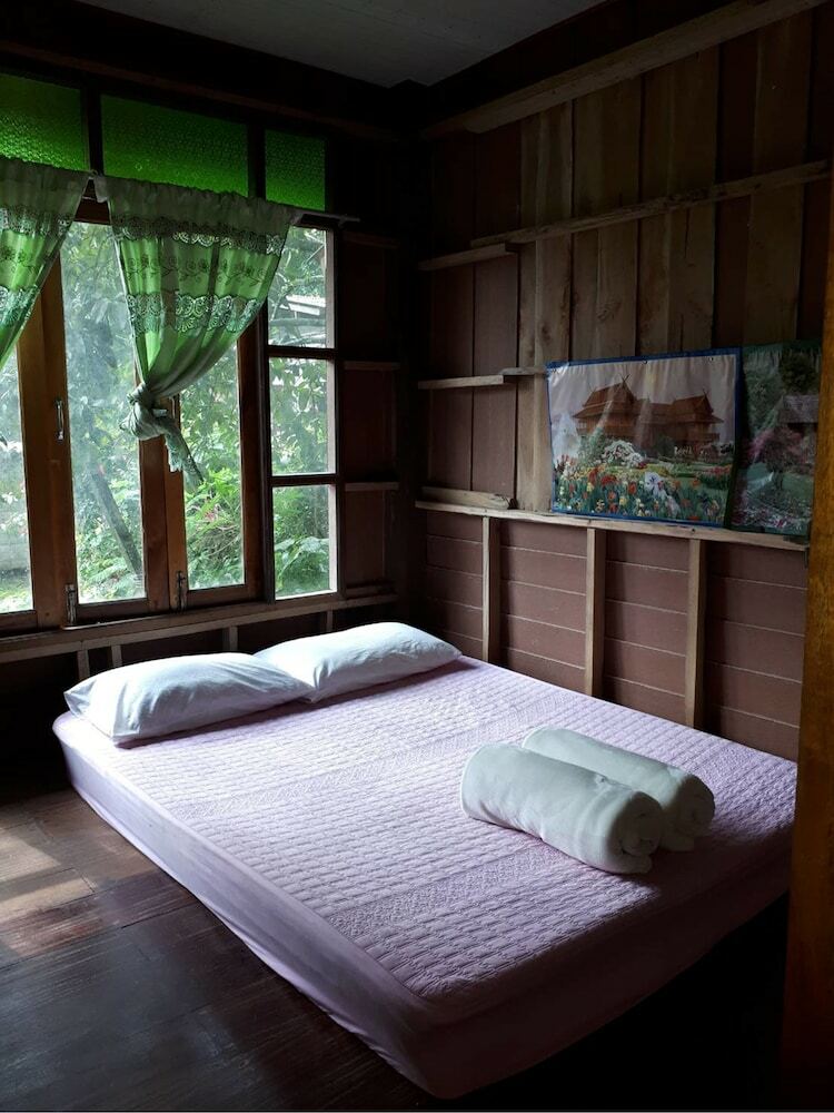 Hotel Petchkiri Homestay