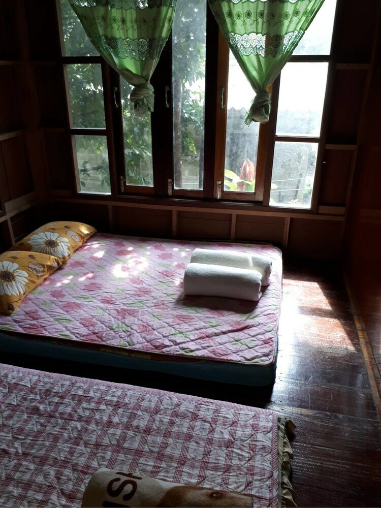 Hotel Petchkiri Homestay