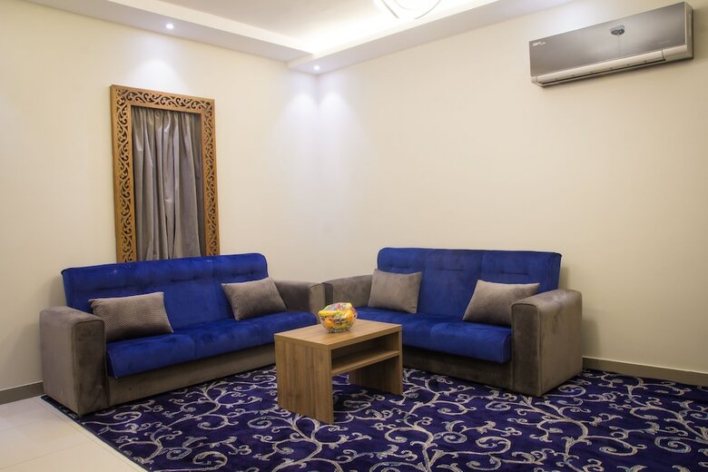 Gold Hotel