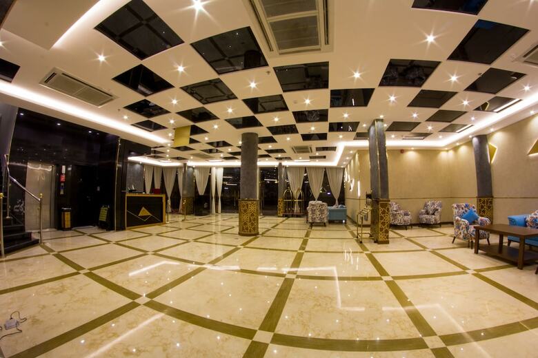 Gold Hotel