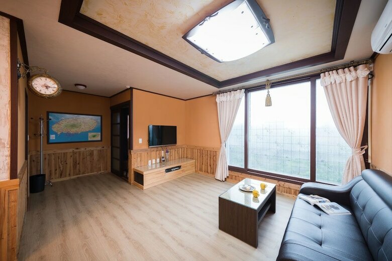 Pension Namchon Full House
