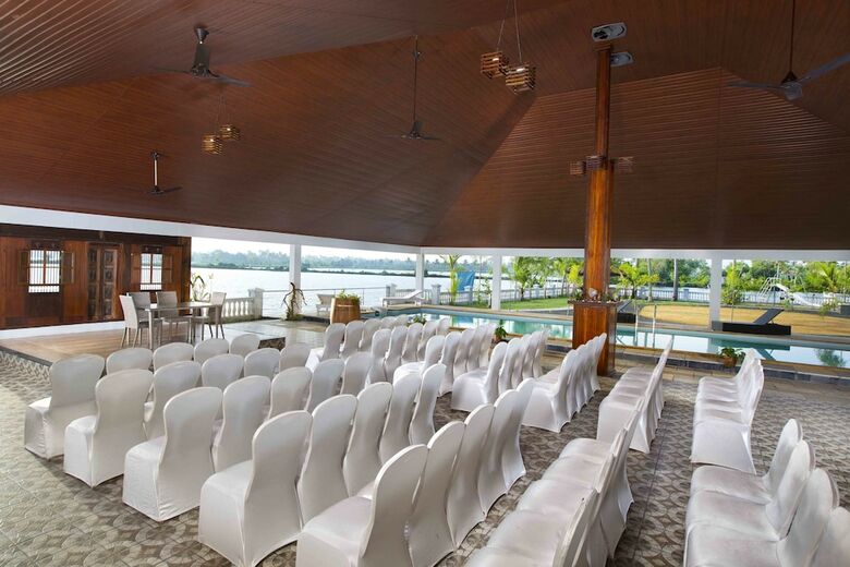 Hotel Indriya Sands