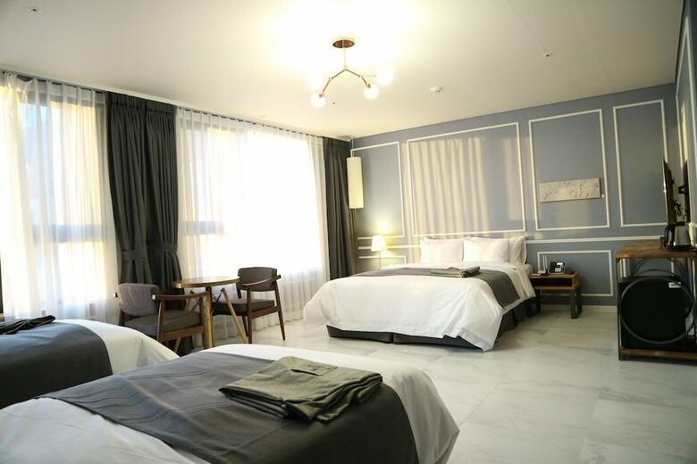 Jk Blossom Hotel