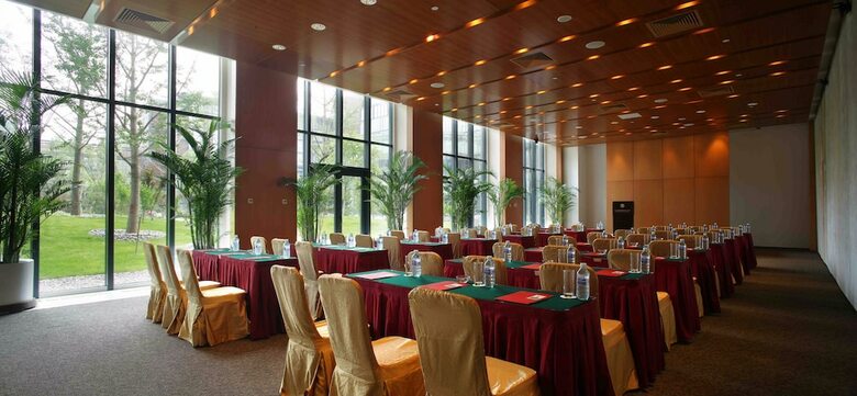 The Lake View Hotel Beijing