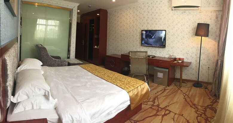 Apollo Hotel