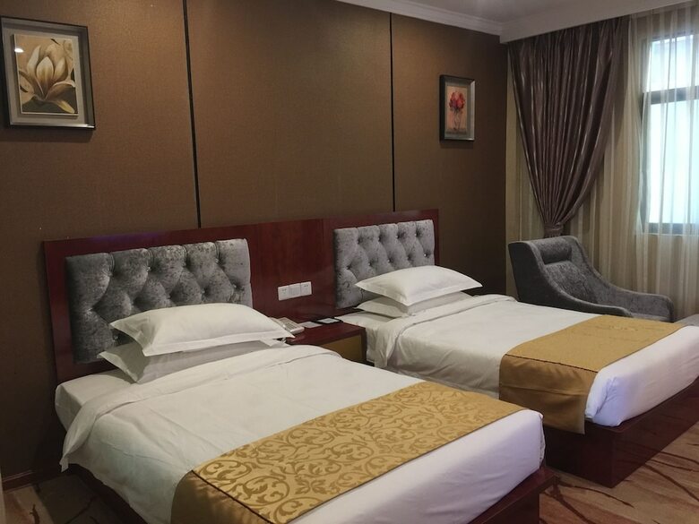 Apollo Hotel