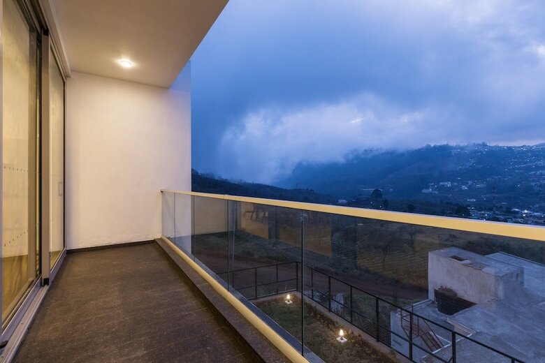 Villa Silver Mist