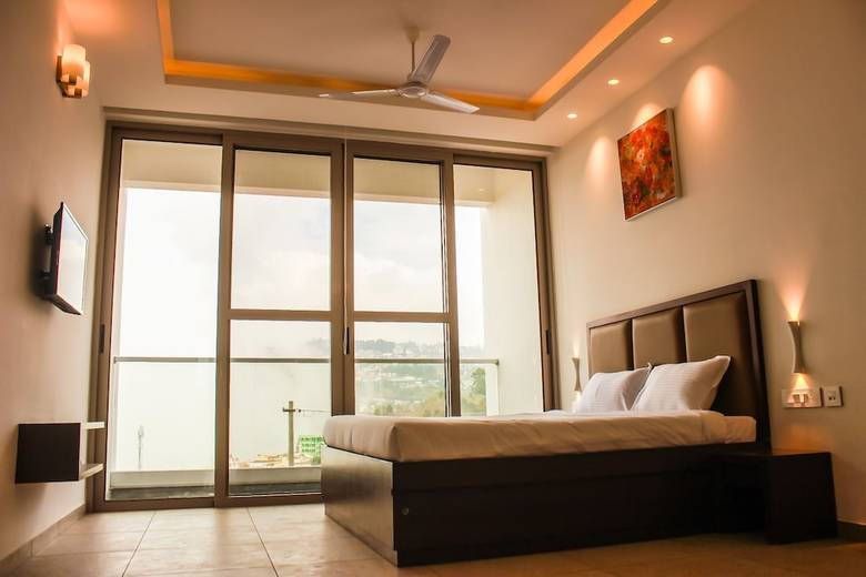 Villa Silver Mist