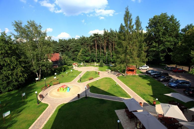 Hotel Modrzewiowy Dwor
