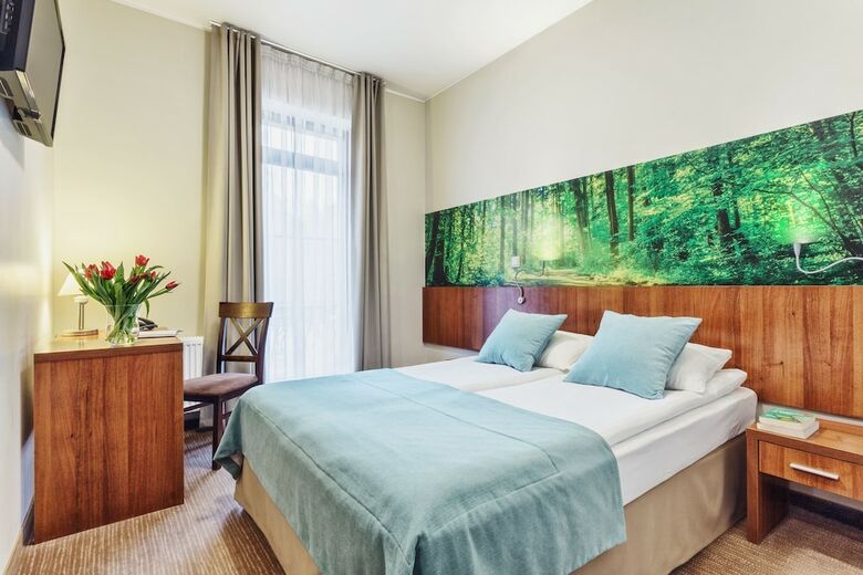 Hotel Modrzewiowy Dwor