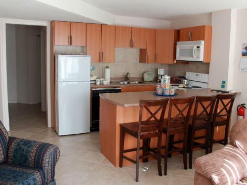 Hostal Peachland Lakeview Vacation Suite