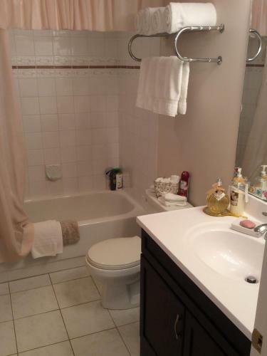 Hostal Peachland Lakeview Vacation Suite