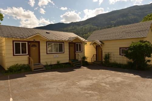 Totem Motel