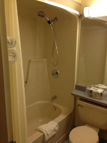 Hotel Petawawa River Inn & Suites