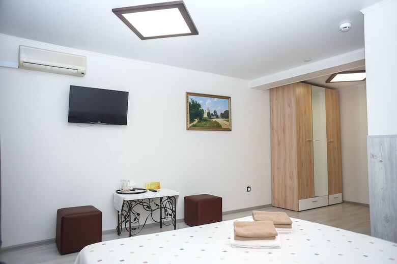 Hotel Podvorie