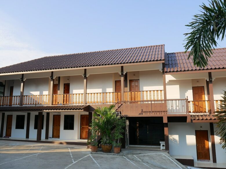 Hotel Pattana Resort