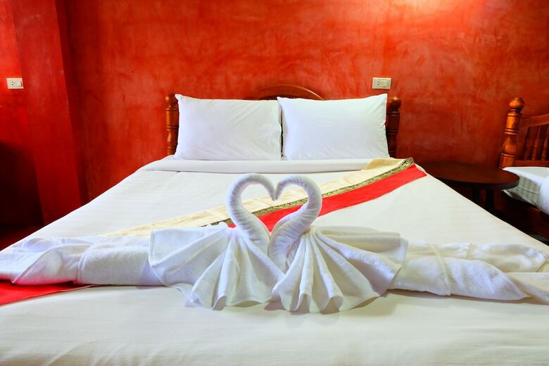 Hotel Rom Sak Resort