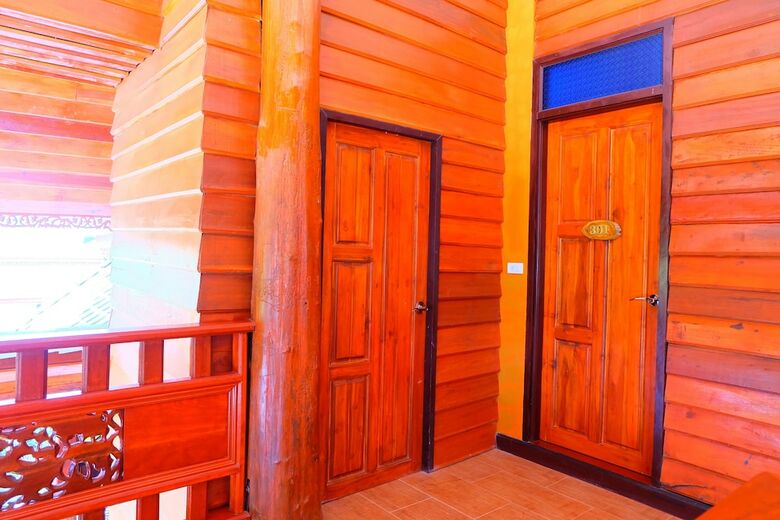 Hotel Rom Sak Resort