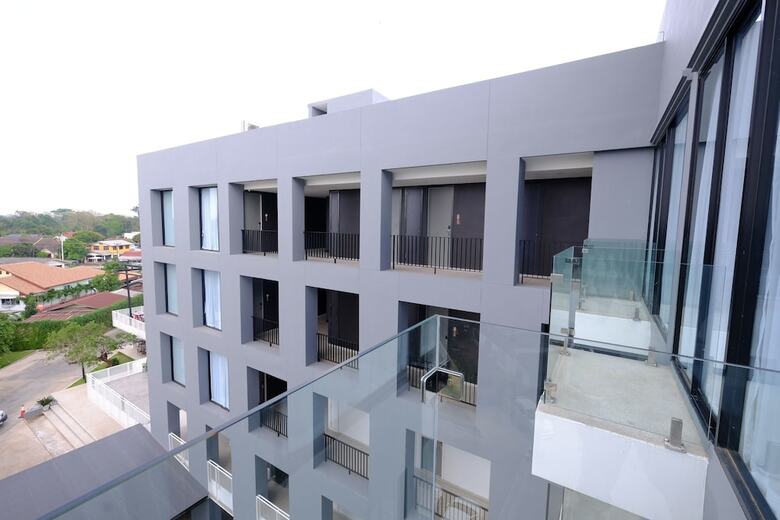 R Photo Hotel