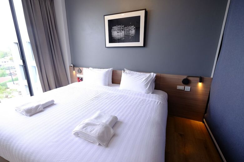 R Photo Hotel