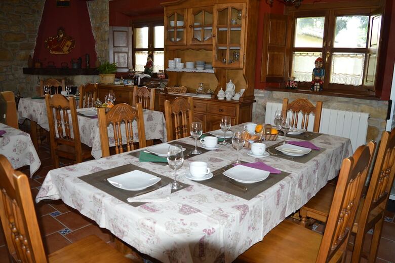 Agroturismo La Casona de Quintes