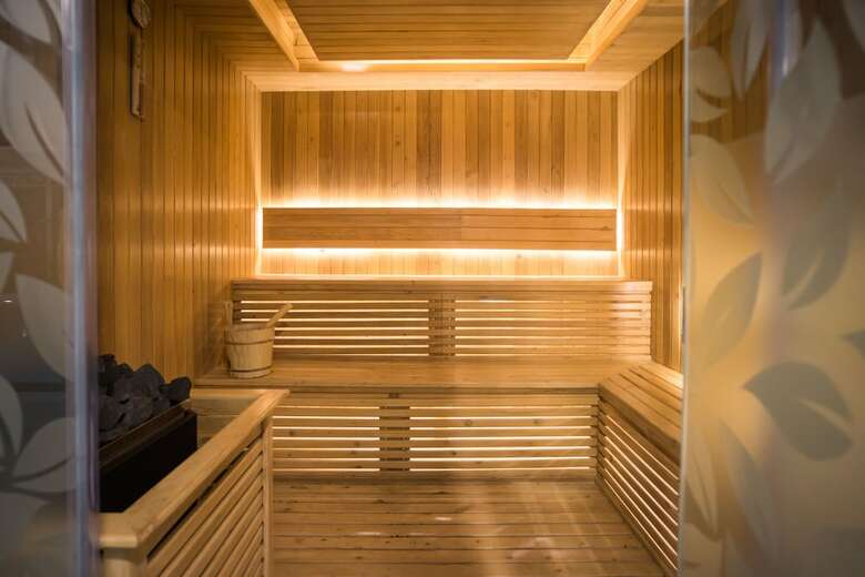 Grand G7 Hotel