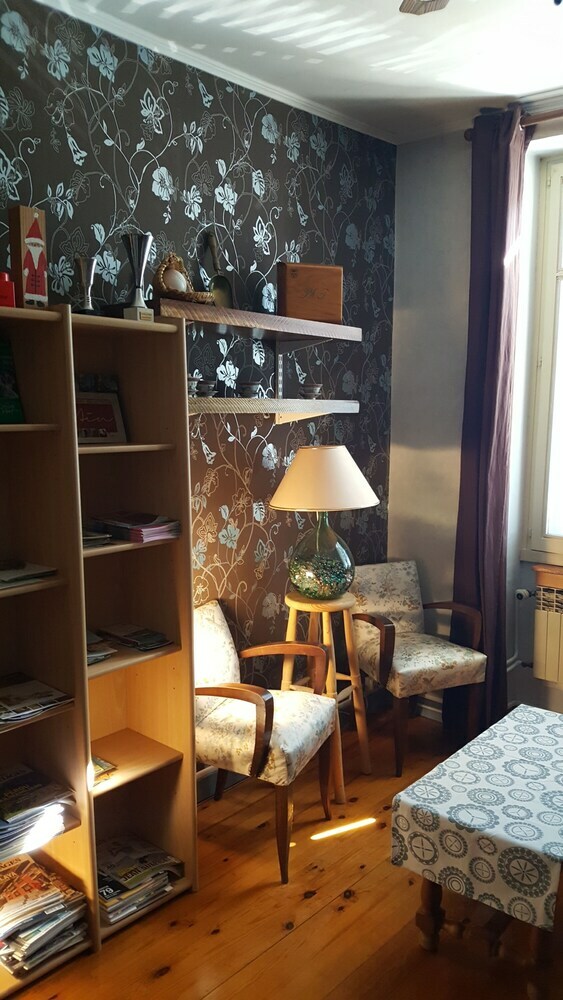 Hotel Aux Chambres Sussuriennes