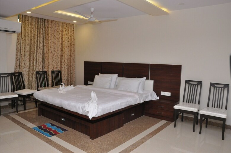 Hotel Shiv International