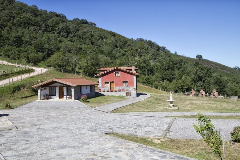 Les Xanes Apartamentos Rurales