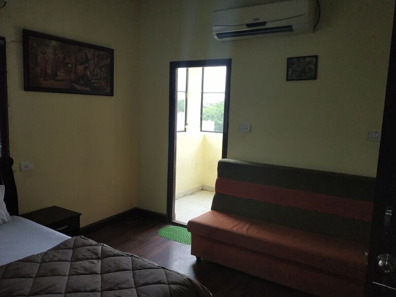 Hotel Grand Seasons