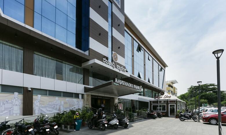 Hotel Treebo Trend Rajathadri Palace