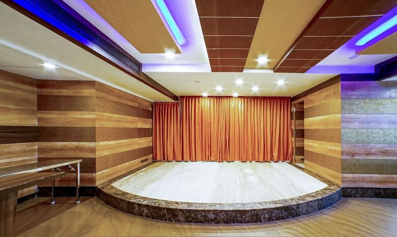 Hotel Treebo Trend Rajathadri Palace