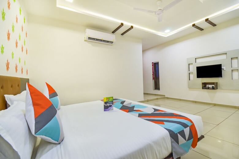 Hotel Fabexpress Shiv Residency