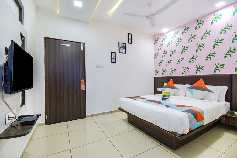 Hotel Fabexpress Shiv Residency
