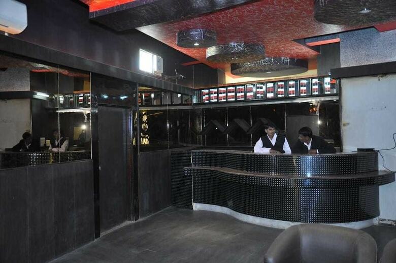 Hotel Jypore Saffron Inn & Suites